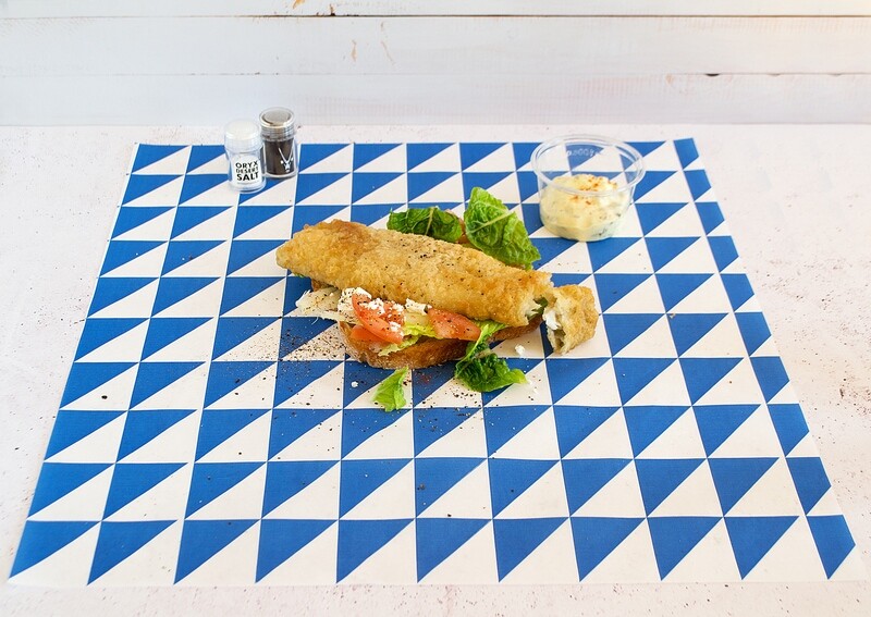 Grease Proof Reams - Blue Triangles 420 x 420 mm (100 sheets)