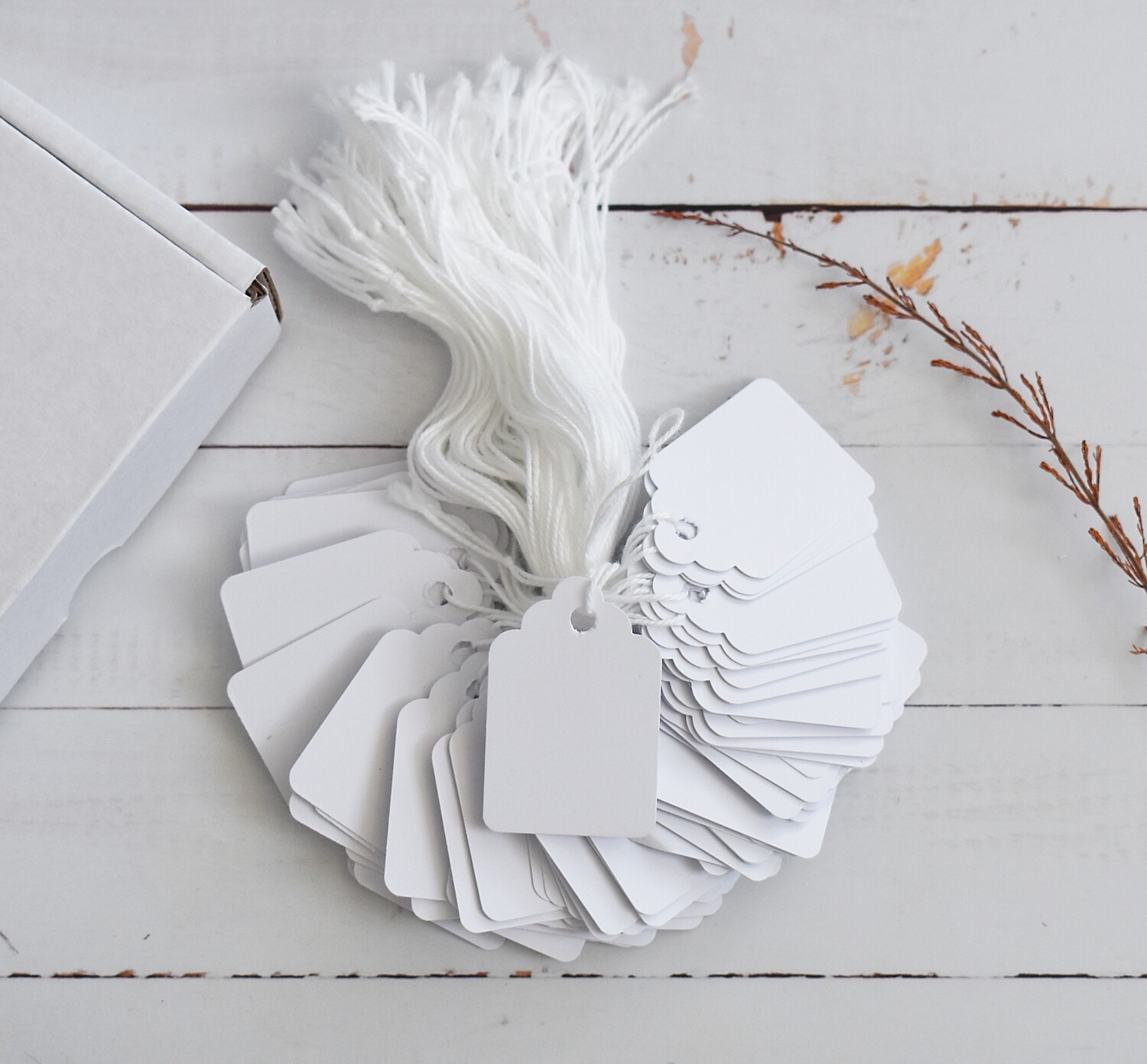 Paper Tags White 44 x 30mm (Qty 100)