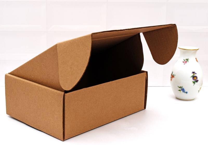 Corrugated Hinge Lid Box Medium 195x130x55mm (ea)