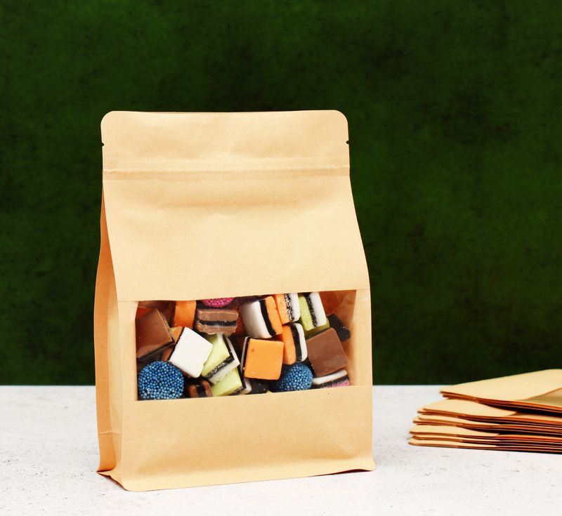 Kraft Flat Bottom Window Zip Pouch 14 x 20 x 6 cm (Qty 50)
