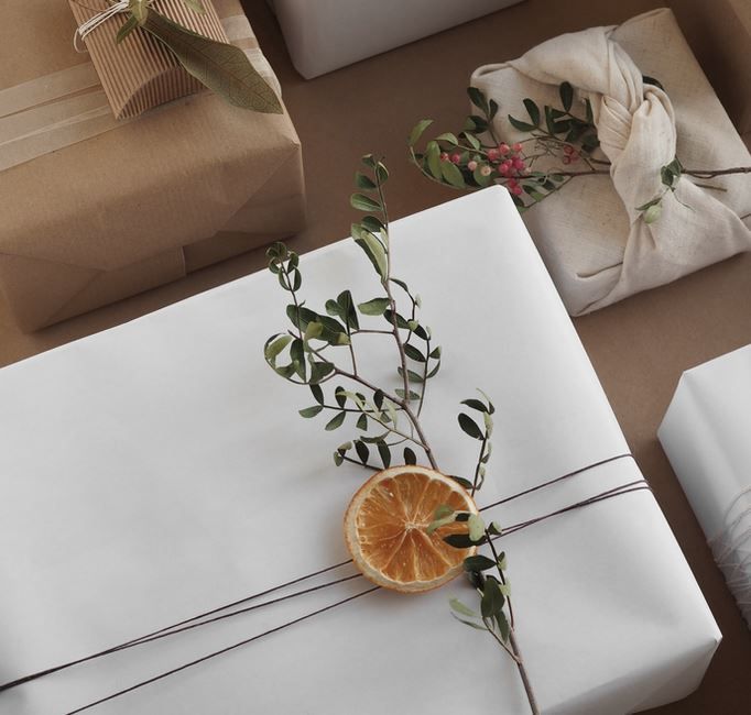 Giftwrap Roll White Kraft 500mmx10m (ea)