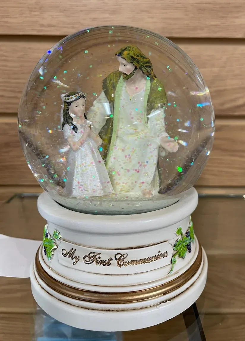 Glitterdome Com Girl W/Jesus