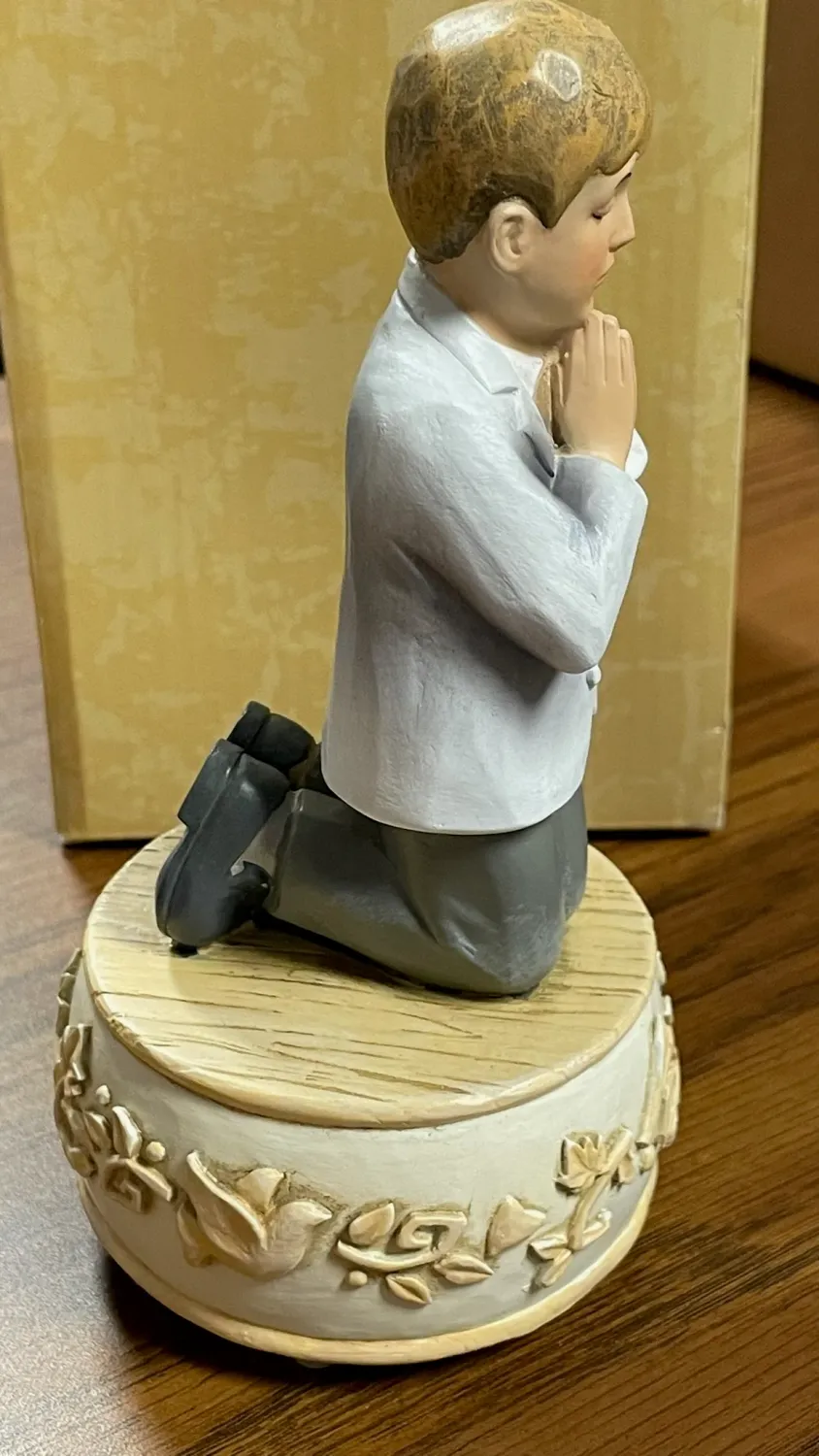 6.5" Musical Boy Kneeling