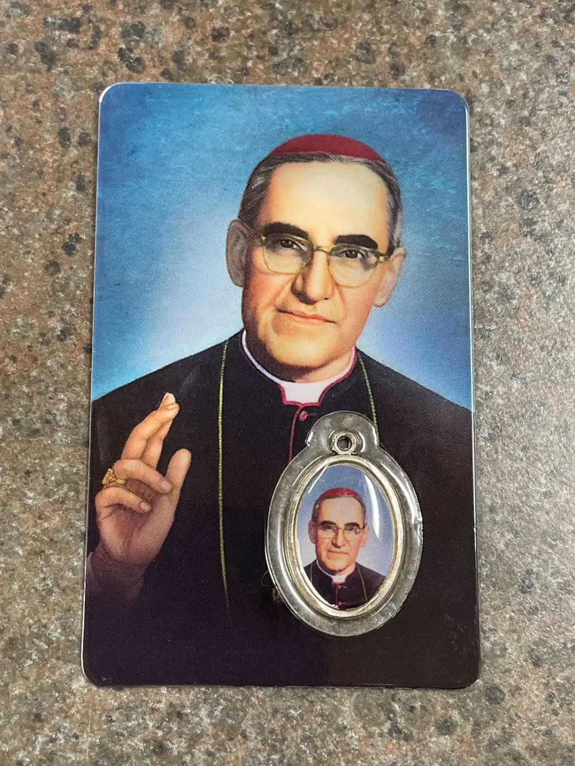 St Oscar Romero Card W/ Medal