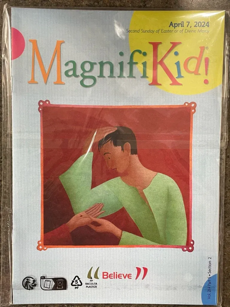 Magnifikid April