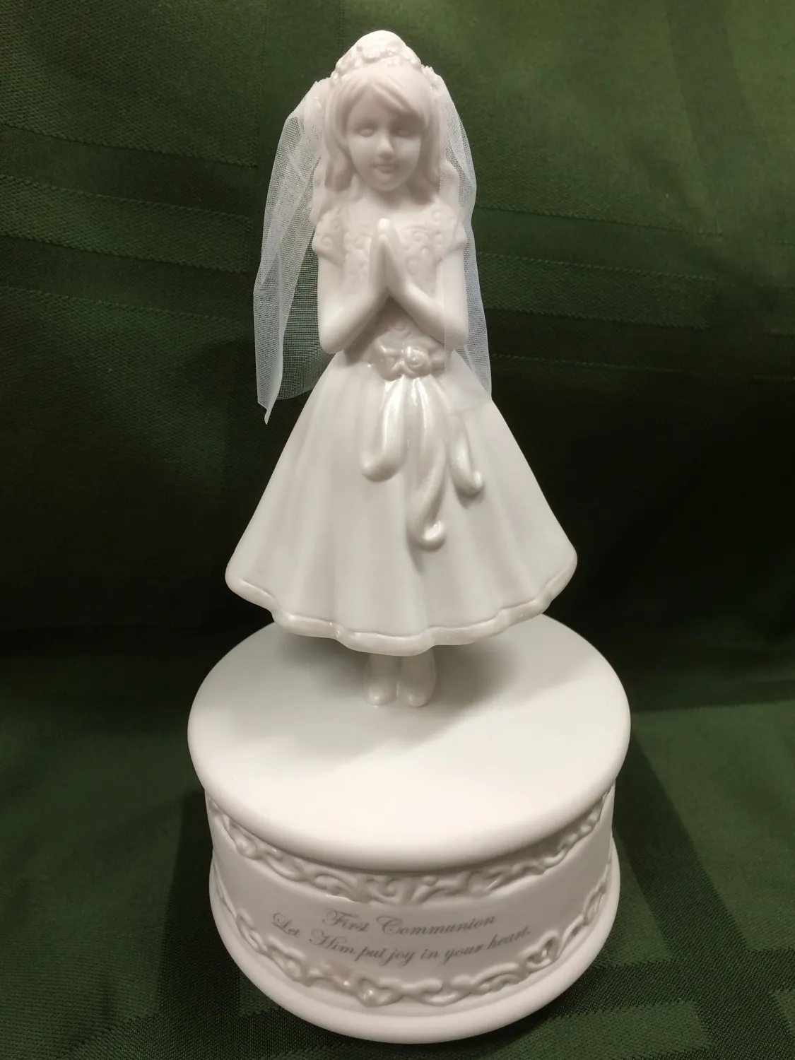 Communion Musical Girl 7.5"