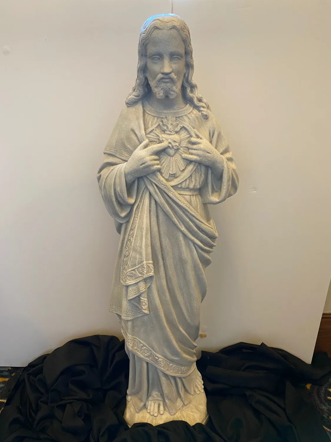 34" Sacred Heart of Jesus