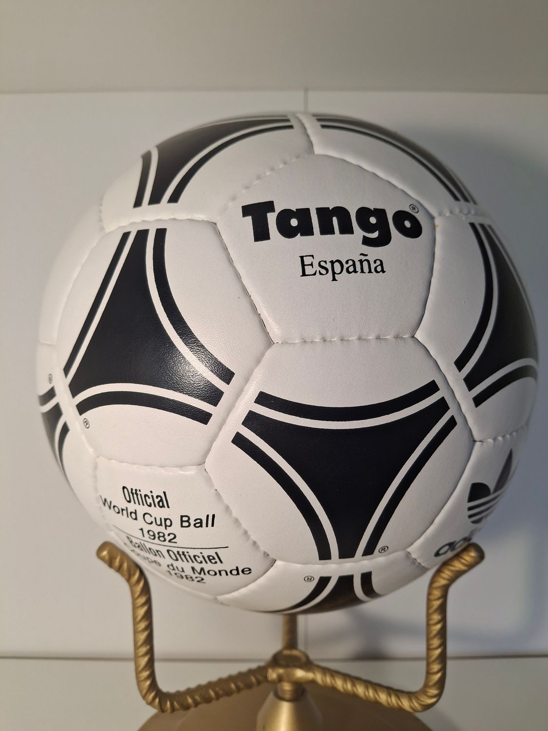 Matchball Adidas Historical Teamset 1982 - Neu ohne Box