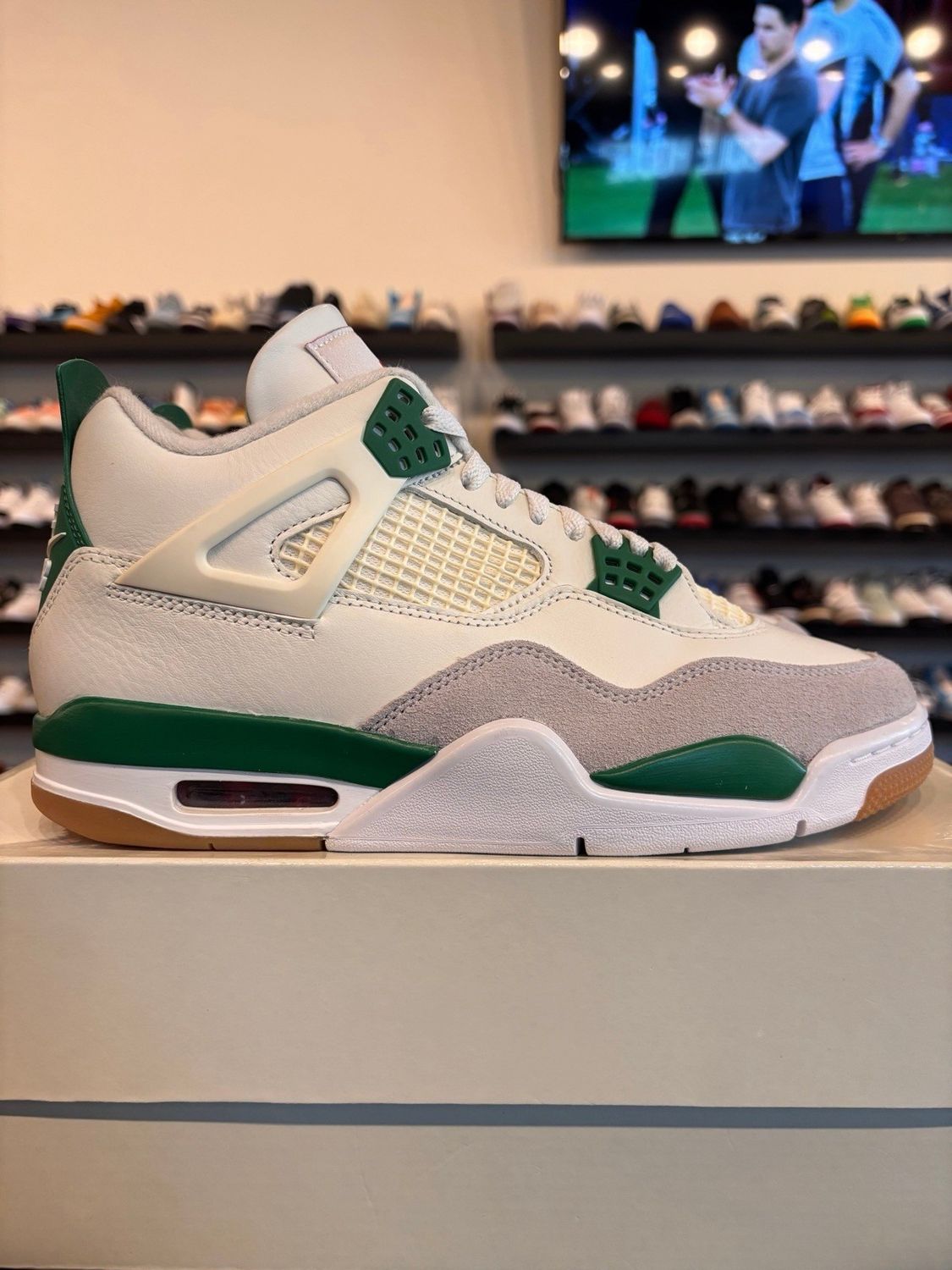 Jordan 4 Retro SP Nike SB Pine Green - Men's Size