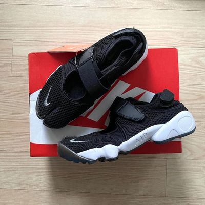Nike Air Rift Breathe Black White Womens