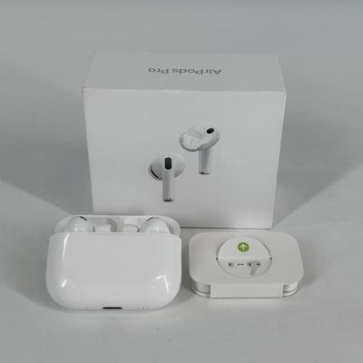 AirPods Pro 3 USB-C White w/ Charging Case/Extra Ear Tips - Excellent Condition.