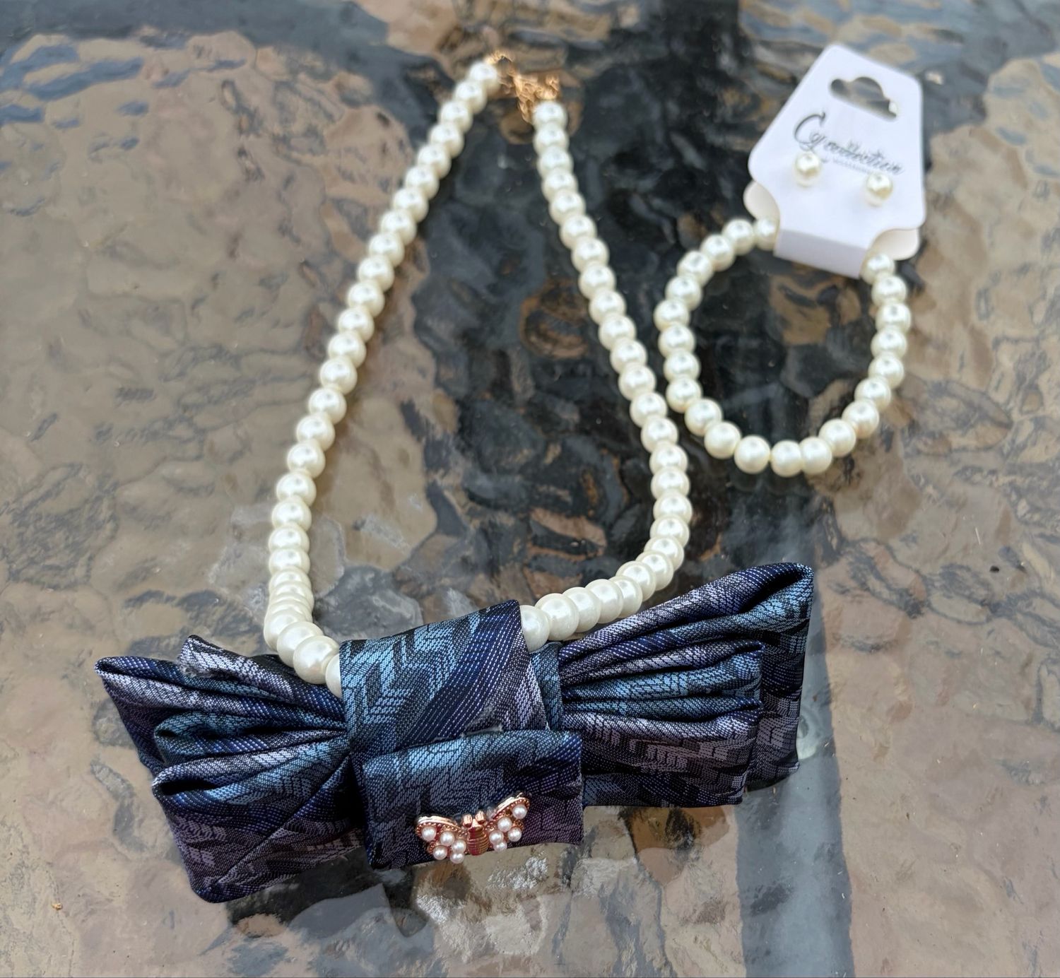 Ladies’ Bow Tie &amp; Pearl Accessory Set
