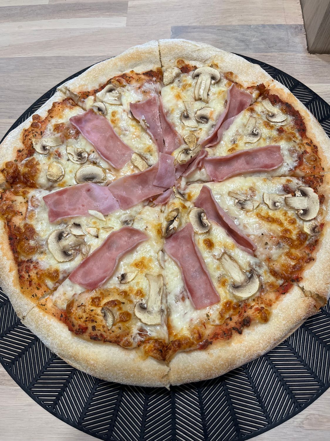Pizza Capricossa