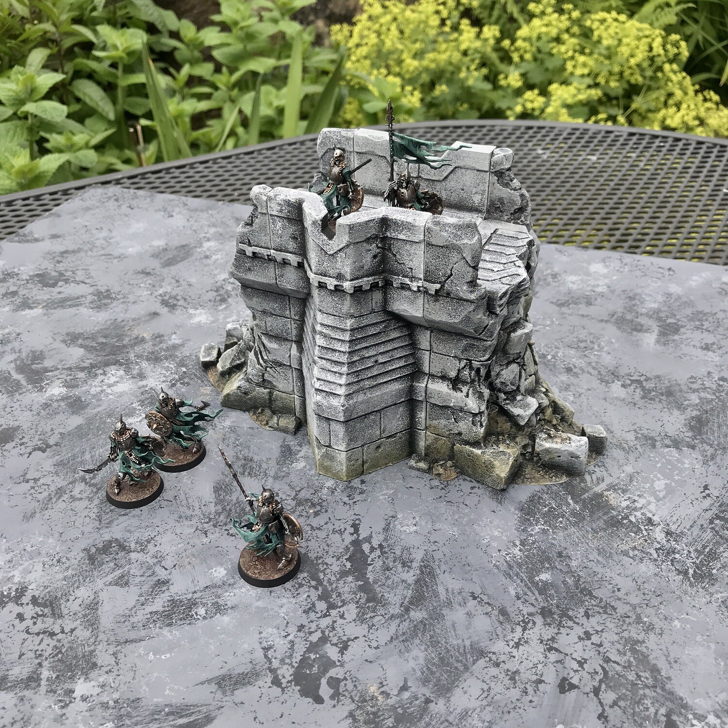 Stronghold Small Ruined Wall - save 20%!