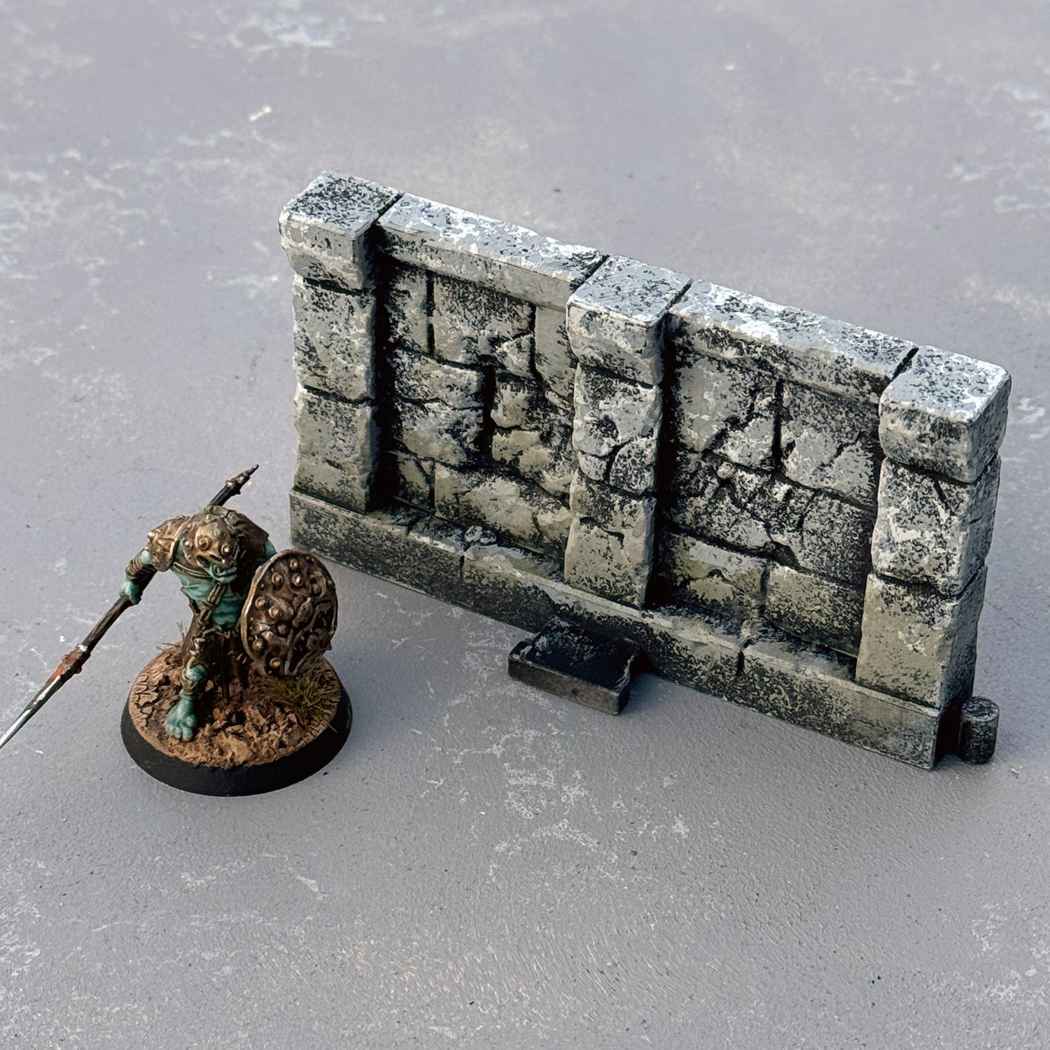 Necrosian Crypt 4 Inch Damaged Wall