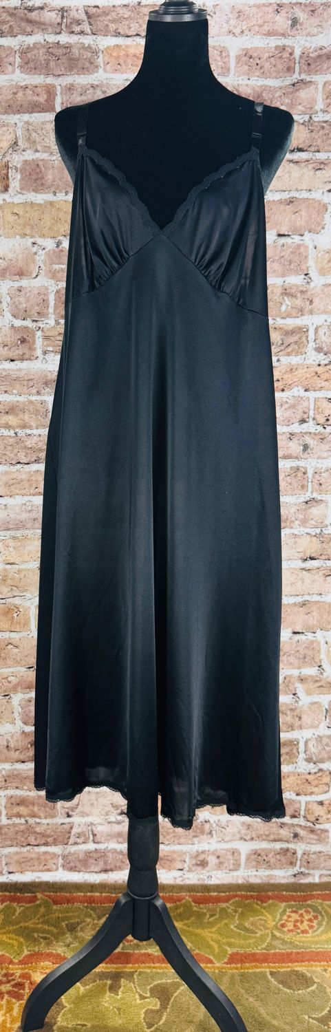 Vintage Shadowline Black Nylon Slip Sz 42MS
