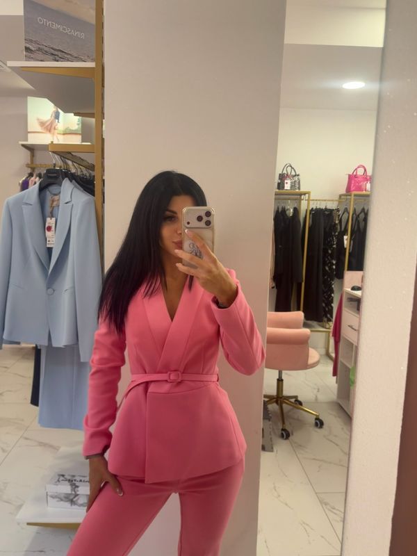 Giacca in crepe,rosa con cinturino in vita,Rinascimento Giacca in crepe,rosa con cinturino in vita,Rinascimento