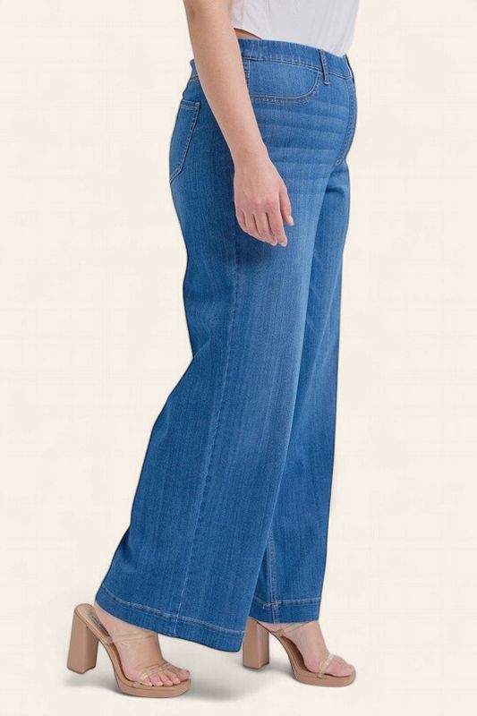 High Rise Pull -on Wide Leg Blue Jeans