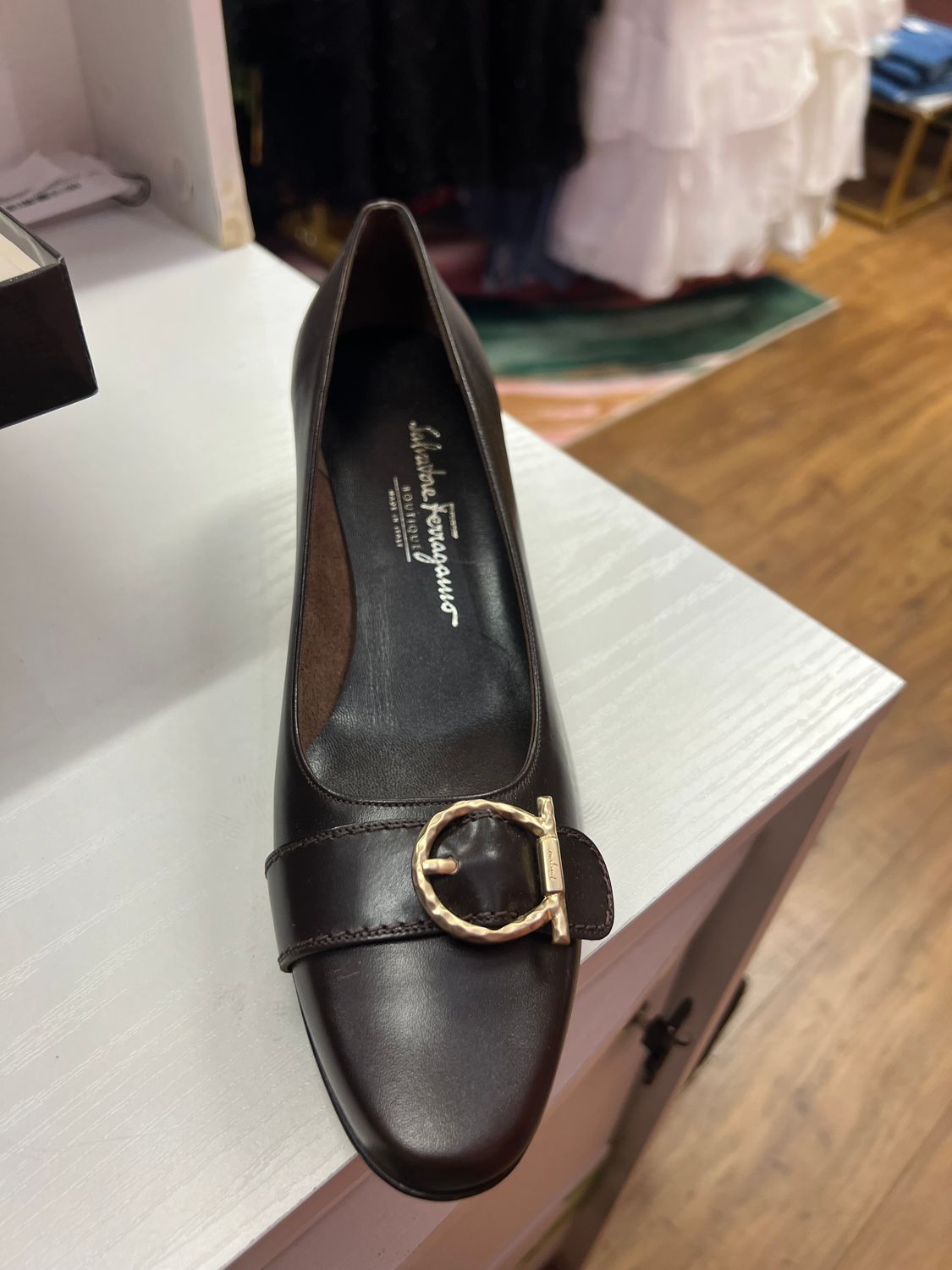 Salvatore Ferragamo Brown Leather pumps