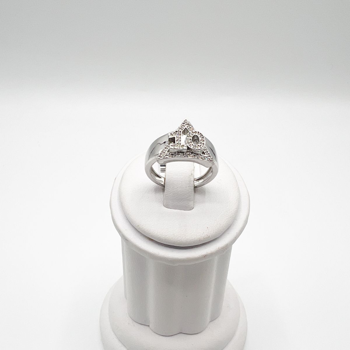 The 10th Anniversary Delta Sigma Theta Pyramid Ring The 10th Anniversary Delta Sigma Theta Pyramid Ring