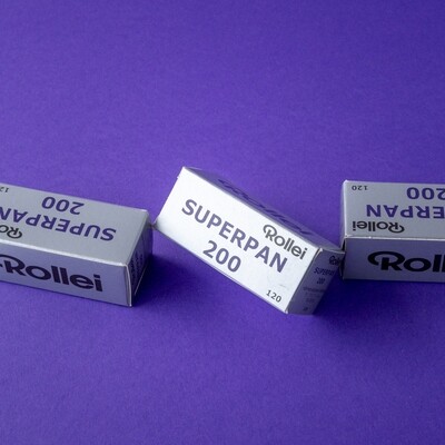 Exp. 10/24 Rollei SUPERPAN 200 120