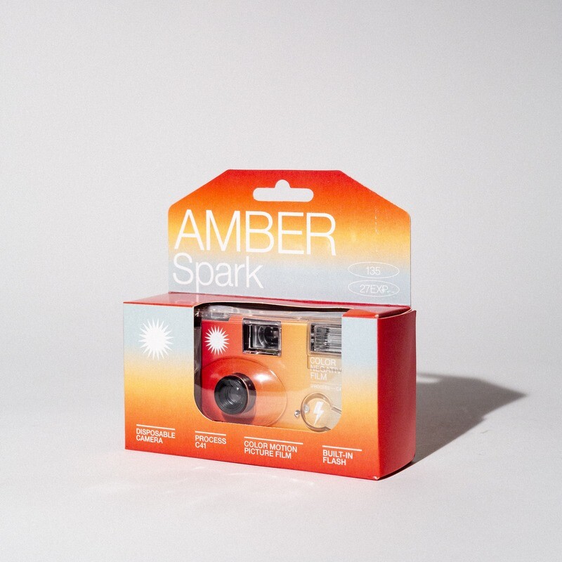 AMBER Spark Disposable Film Camera 400 35mm x 27 exp. With Flash