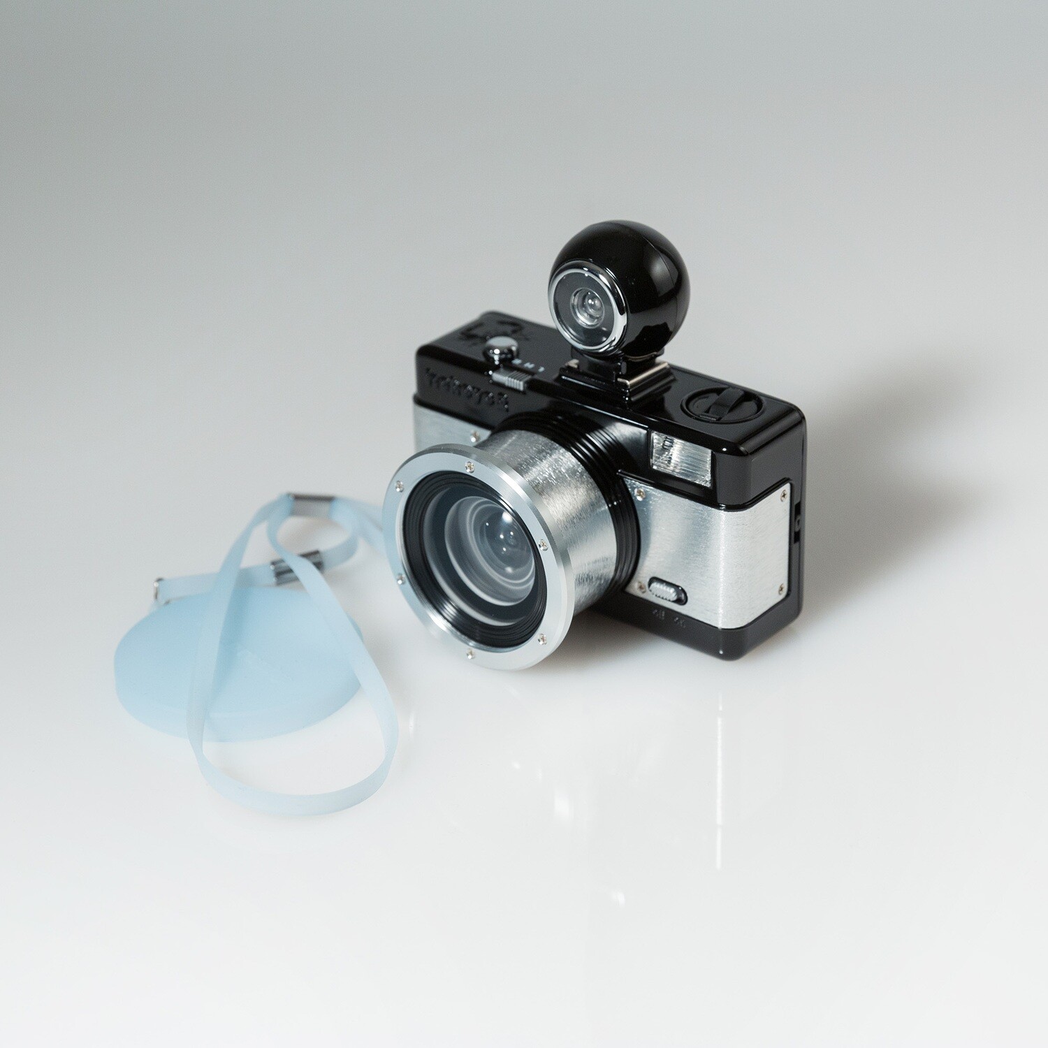 Lomography Fisheye No. 2 - 35mm Fisheye Camera