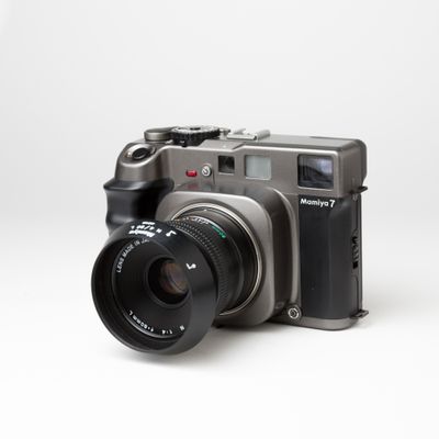 Mamiya 7 W/ 80mm f/4L lens