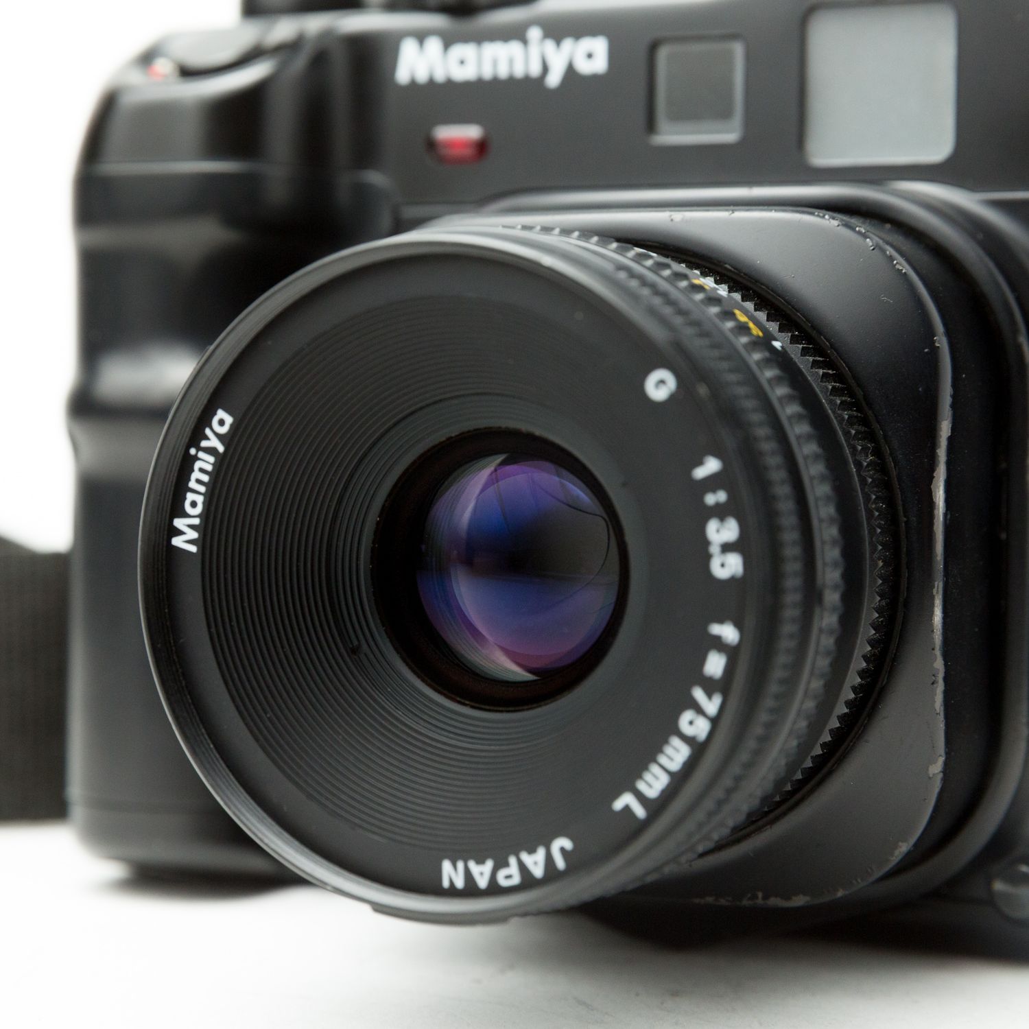 Mamiya レンジファインダーカメラ 75mm f/3.5 5 Frames with the Mamiya 6 and the 75mm f3.5 - by Aloysius Chow