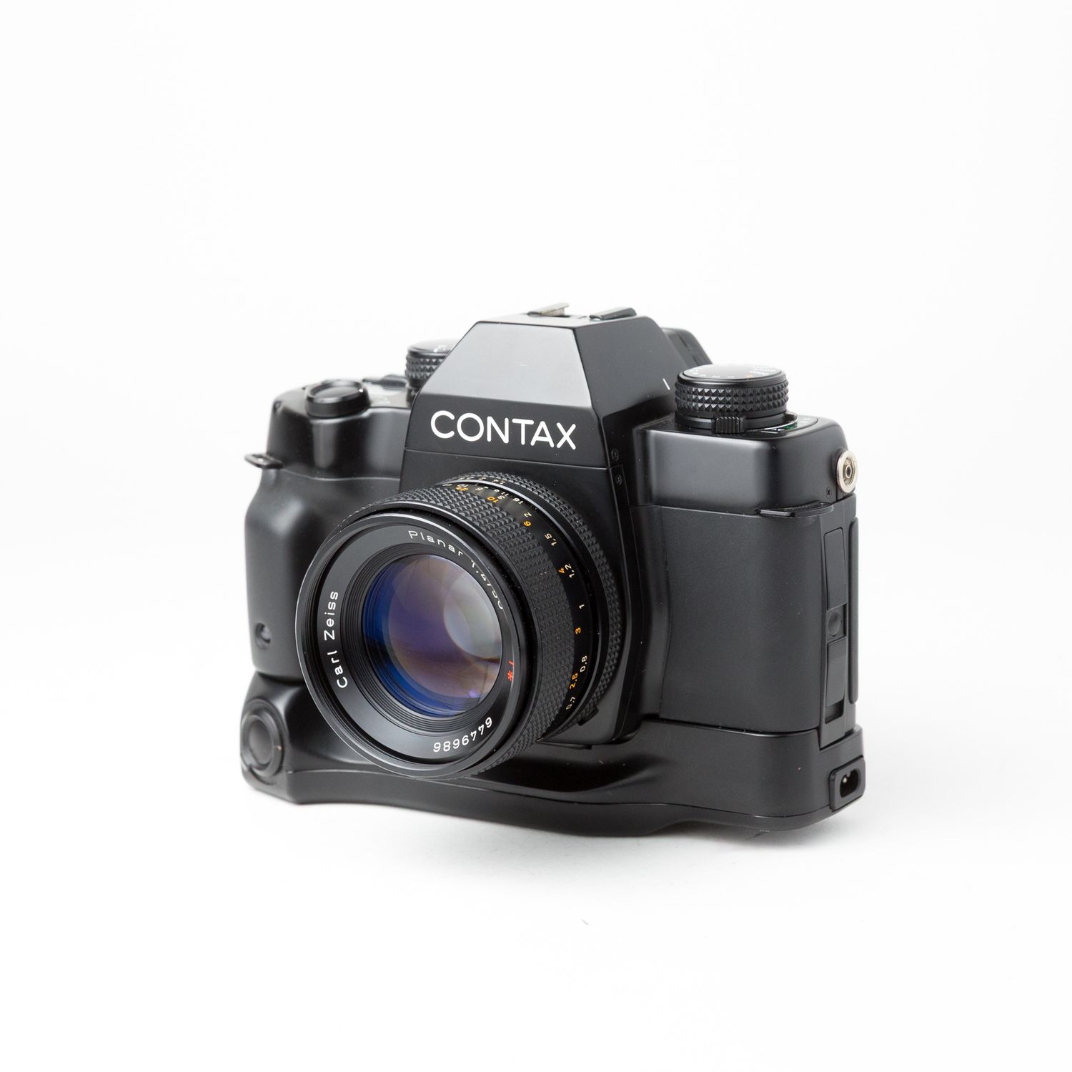 Contax ST with Zeiss 50mm f/1.4 lens!