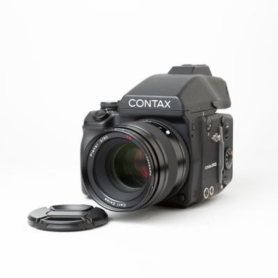 Contax 645 w/ 80mm f2 lens