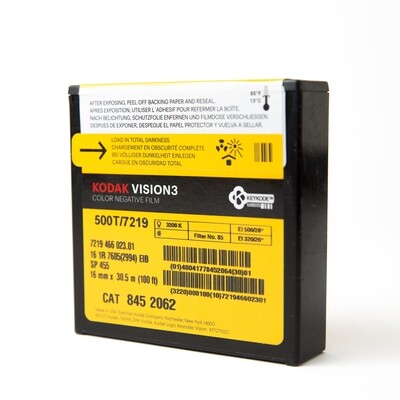 16mm - Kodak Vision3 500T Color Negative Film (100')