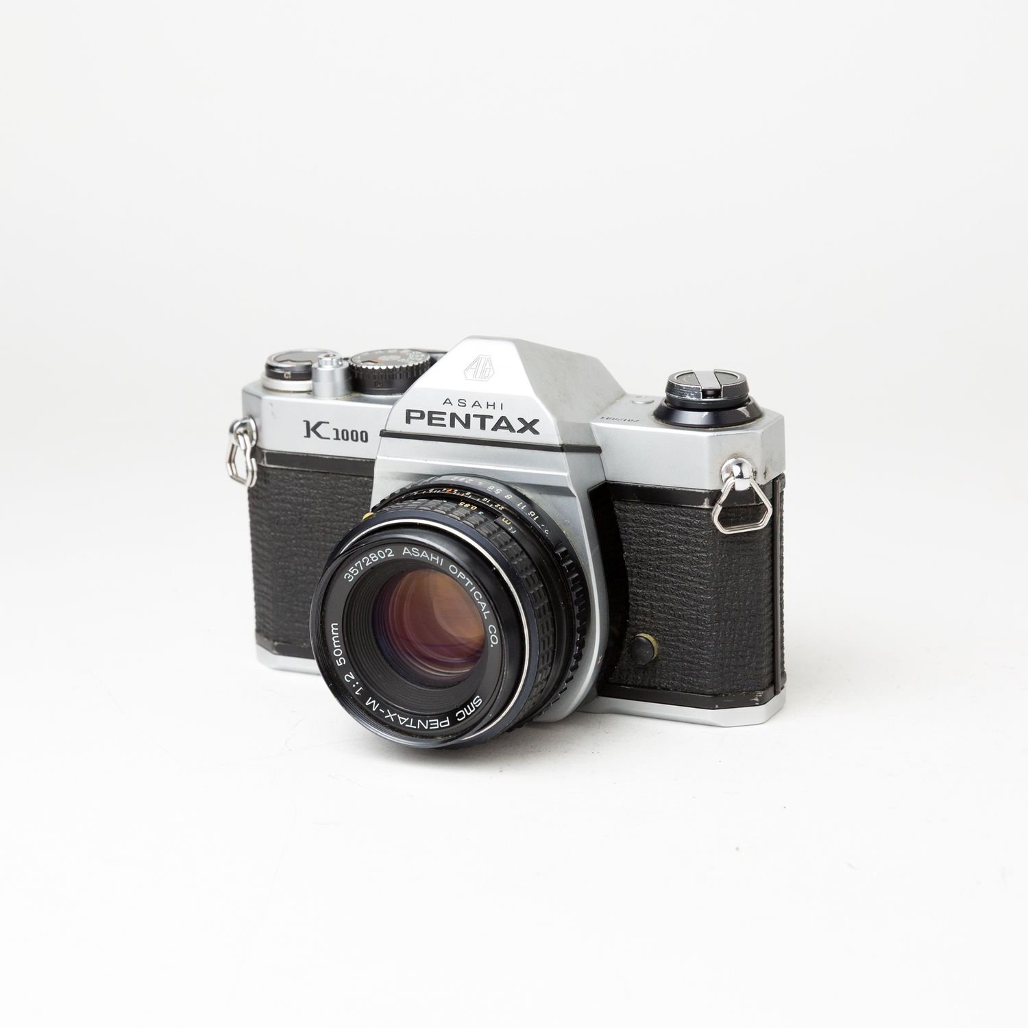 Pentax K-1000 w/ 50mm f/2 lens