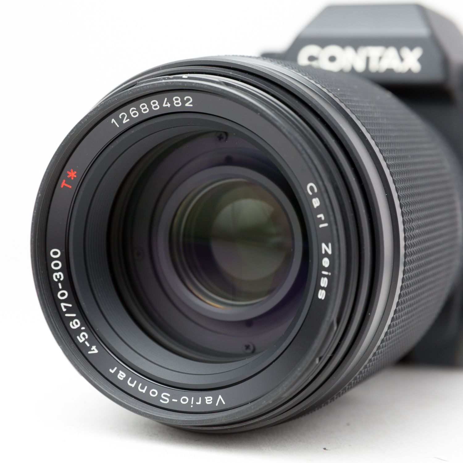 Contax N1 w/ Zeiss 70–300mm f/4–5.6