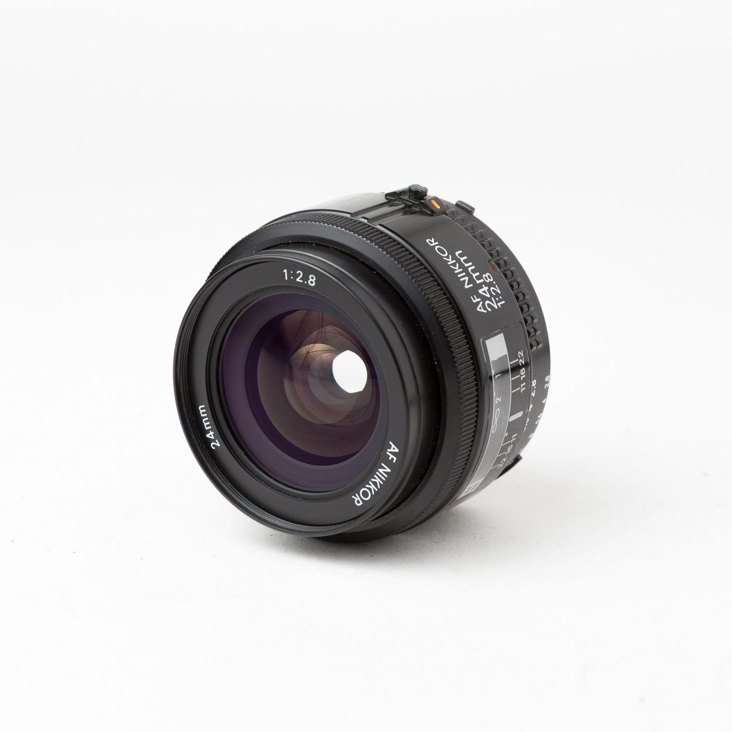 Nikon F4 50mm f/1.4&24mm f/2.8セット Nikon F4 w/ 50mm f/1.4, and 24mm f/2.8 lenses