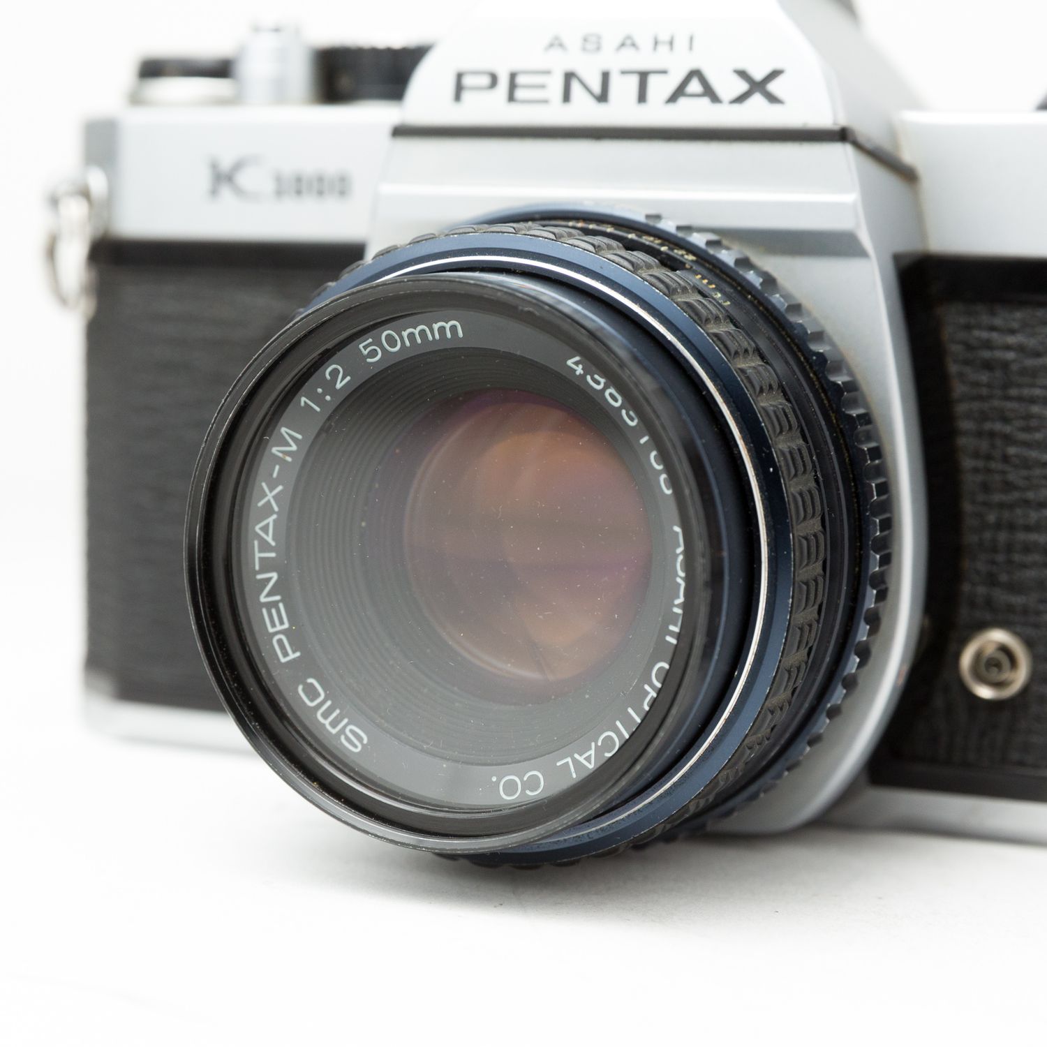 Pentax K-1000 w/ 50mm f/2 lens