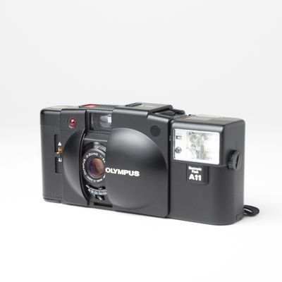 Olympus XA2
