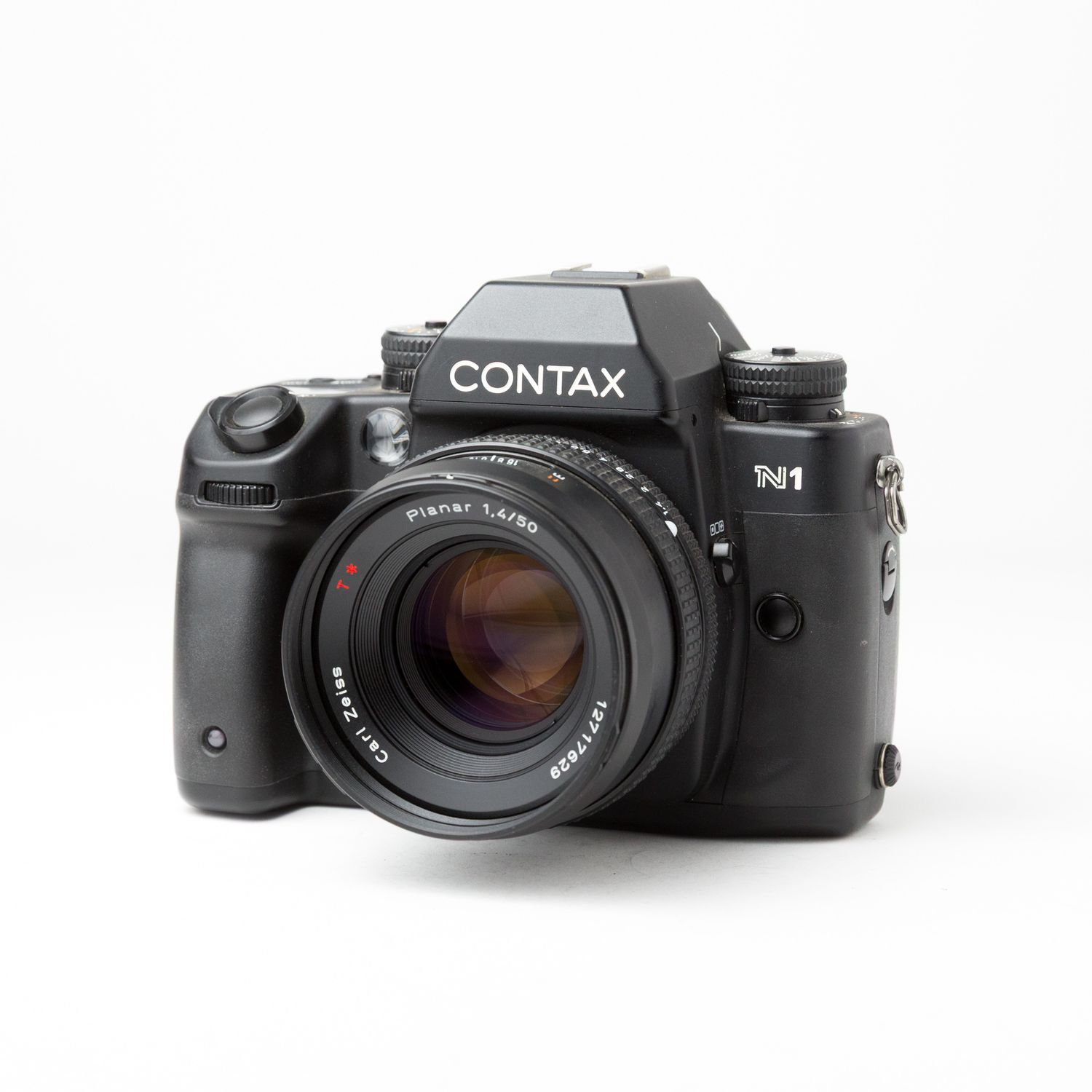 Contax N1 w/ Zeiss 50mm f/1.4 lens and TLA 360 Flash