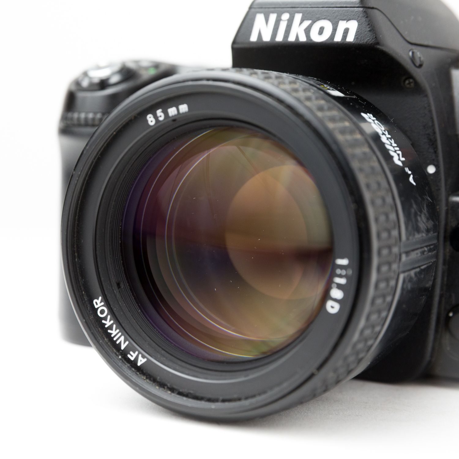 Nikon N80 w/ AF Nikkor 85mm f/1.8 lens