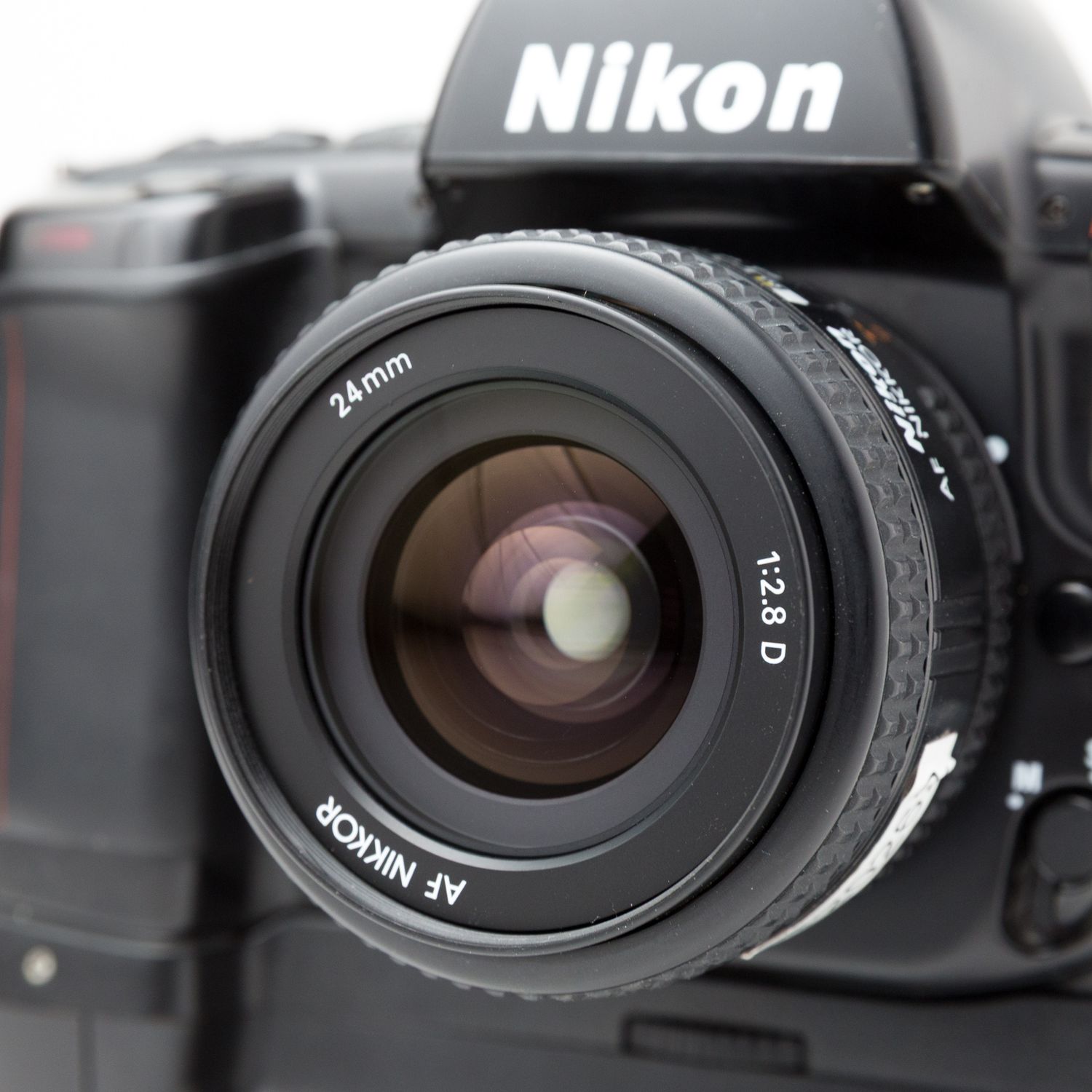 Nikon N90S w/ 28mm f/2.8 lens