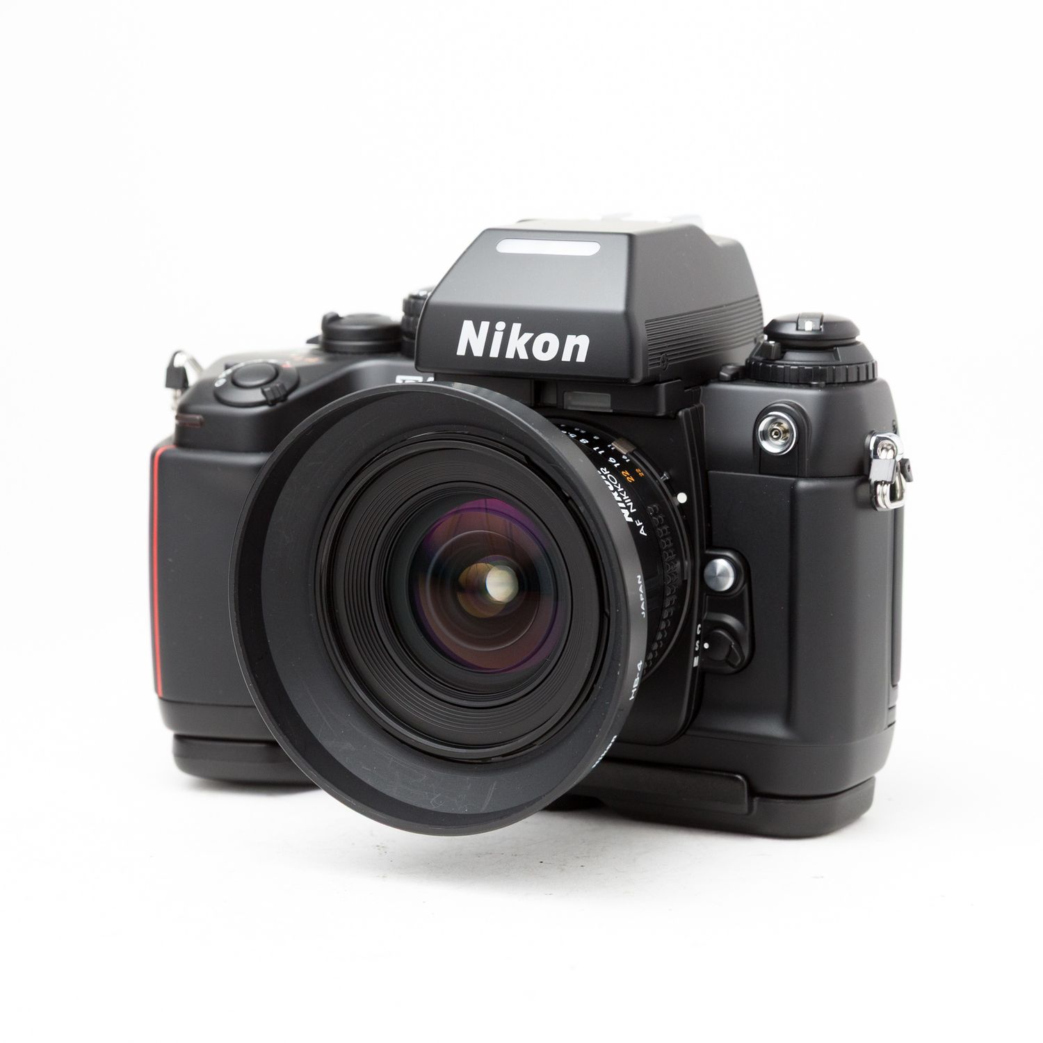 Nikon F4 w/ 20mm f/2.8 lens