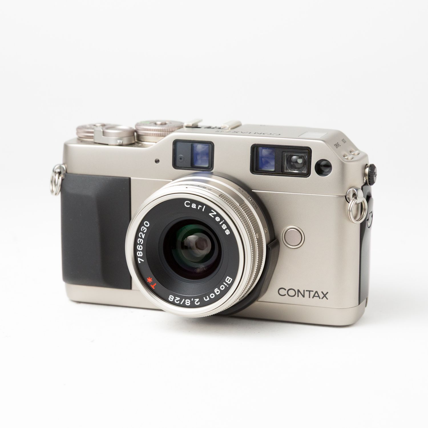 Contax G1 w/ 28mm f/2.8 lens and TLA 280 Flash