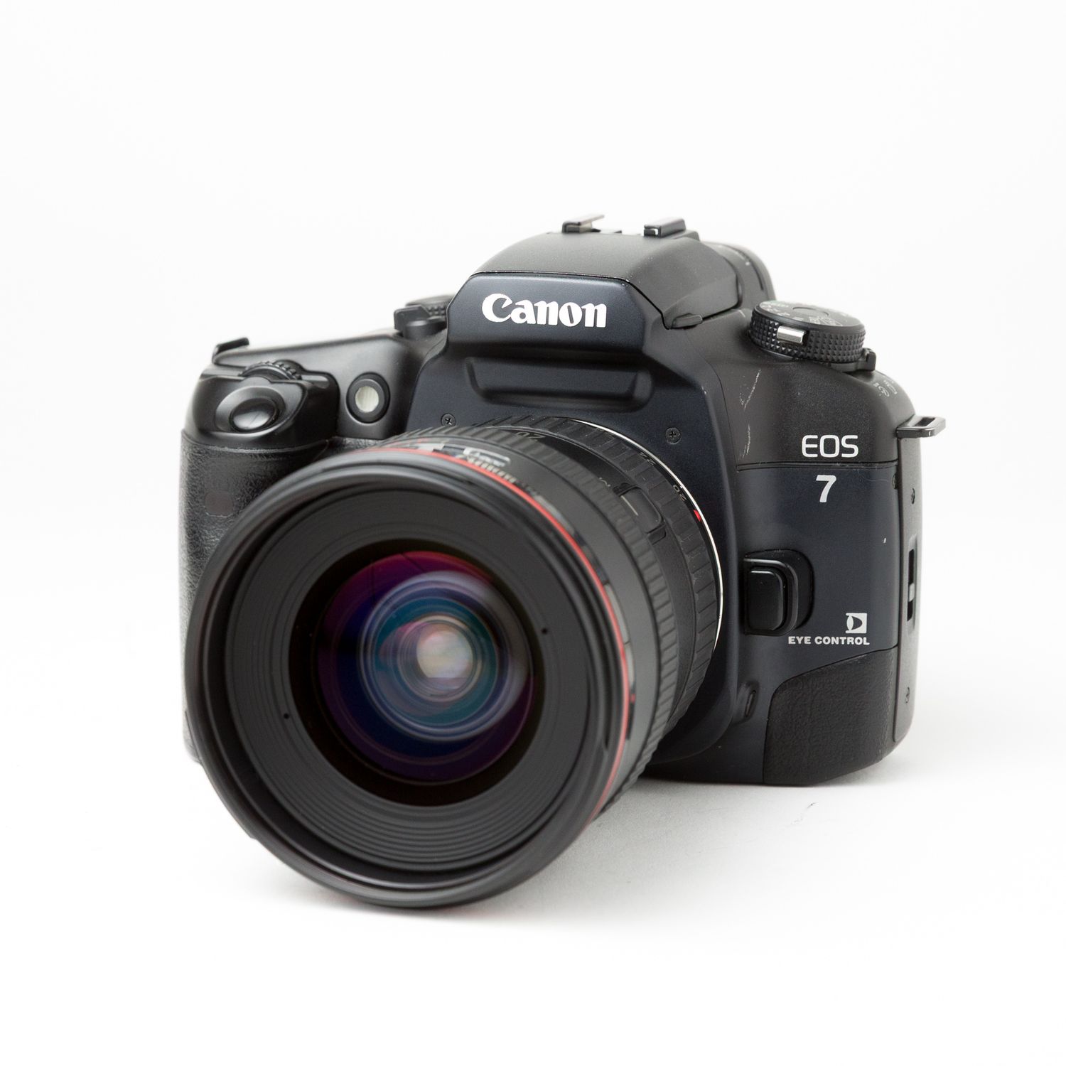 Canon EOS 7 w/ EF 20-35mm f/2.8 Lens