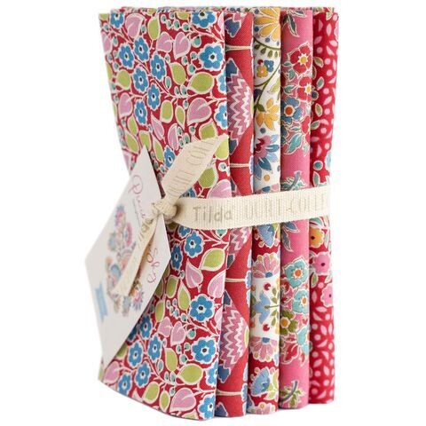 Tilda Pie in the Sky 5PC Fat Quarter Pack Red