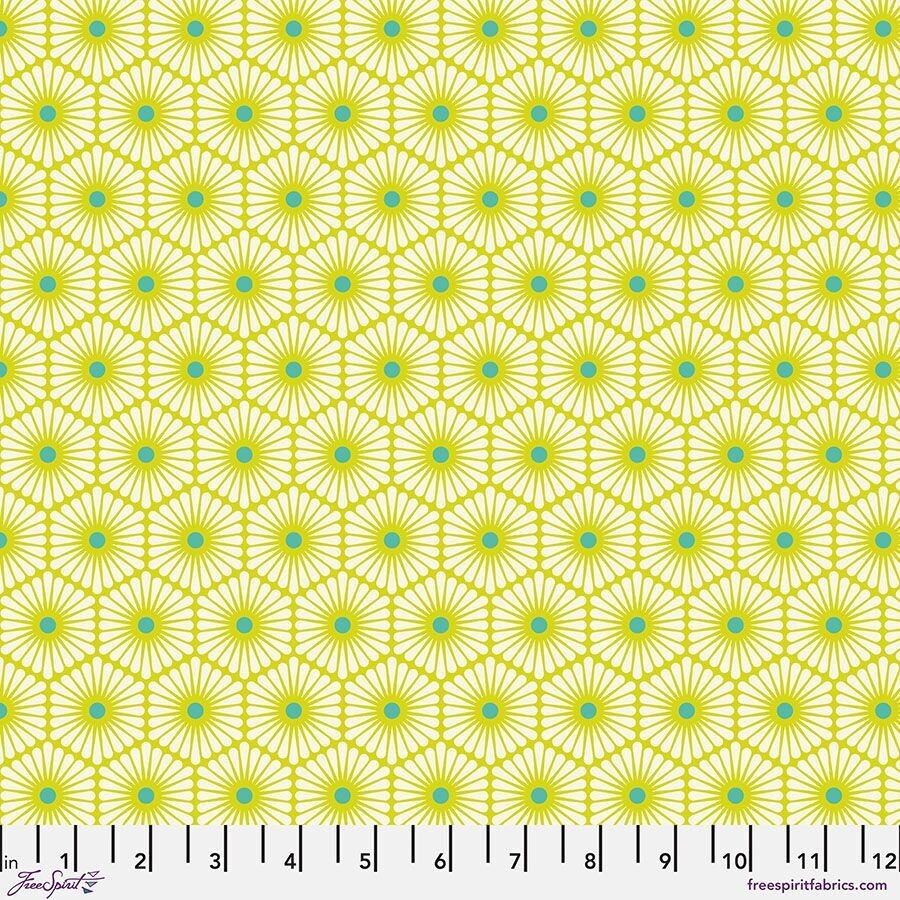 Tula Pink Besties Daisy Chain PWTP220 Clover