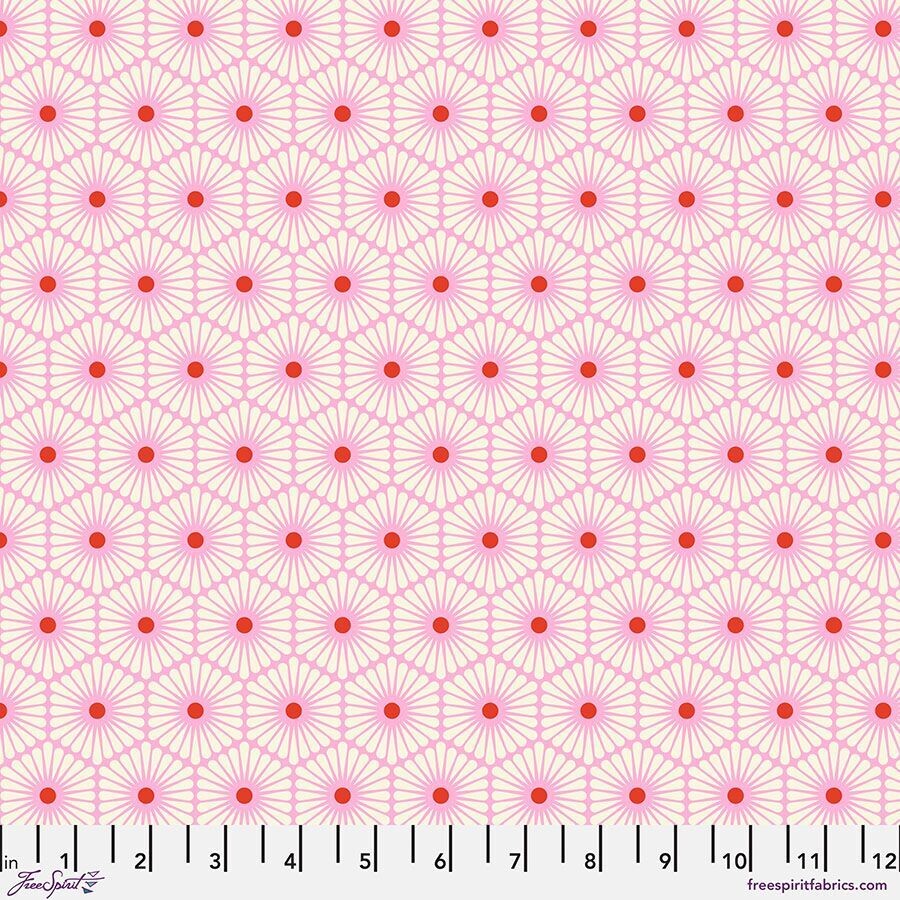 Tula Pink Besties Daisy Chain PWTP220 Blossom