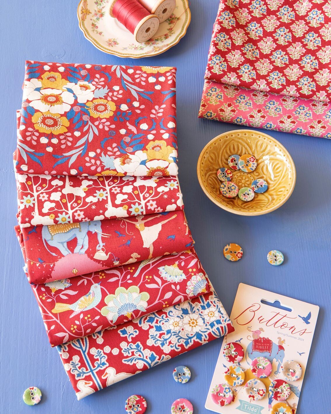 Tilda Jubilee 5 fabrics x 1/2 metre Bundle Red
