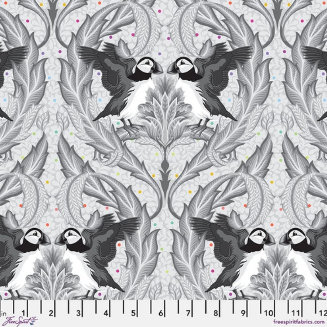 Tula Pink Graywork Huffin & Puffin PWTP260.WHISPER