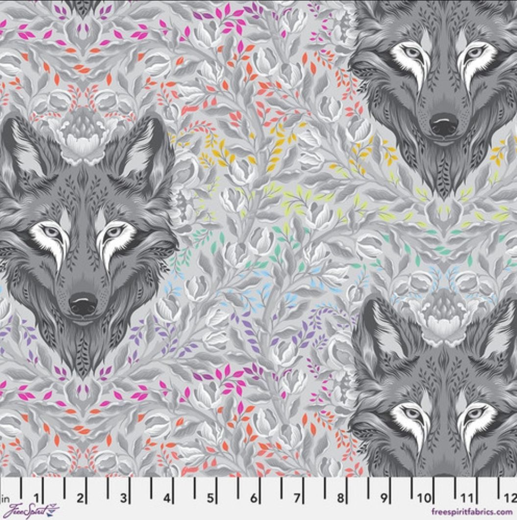 Tula Pink Graywork Wolf of Pink Street PWTP256.FOG