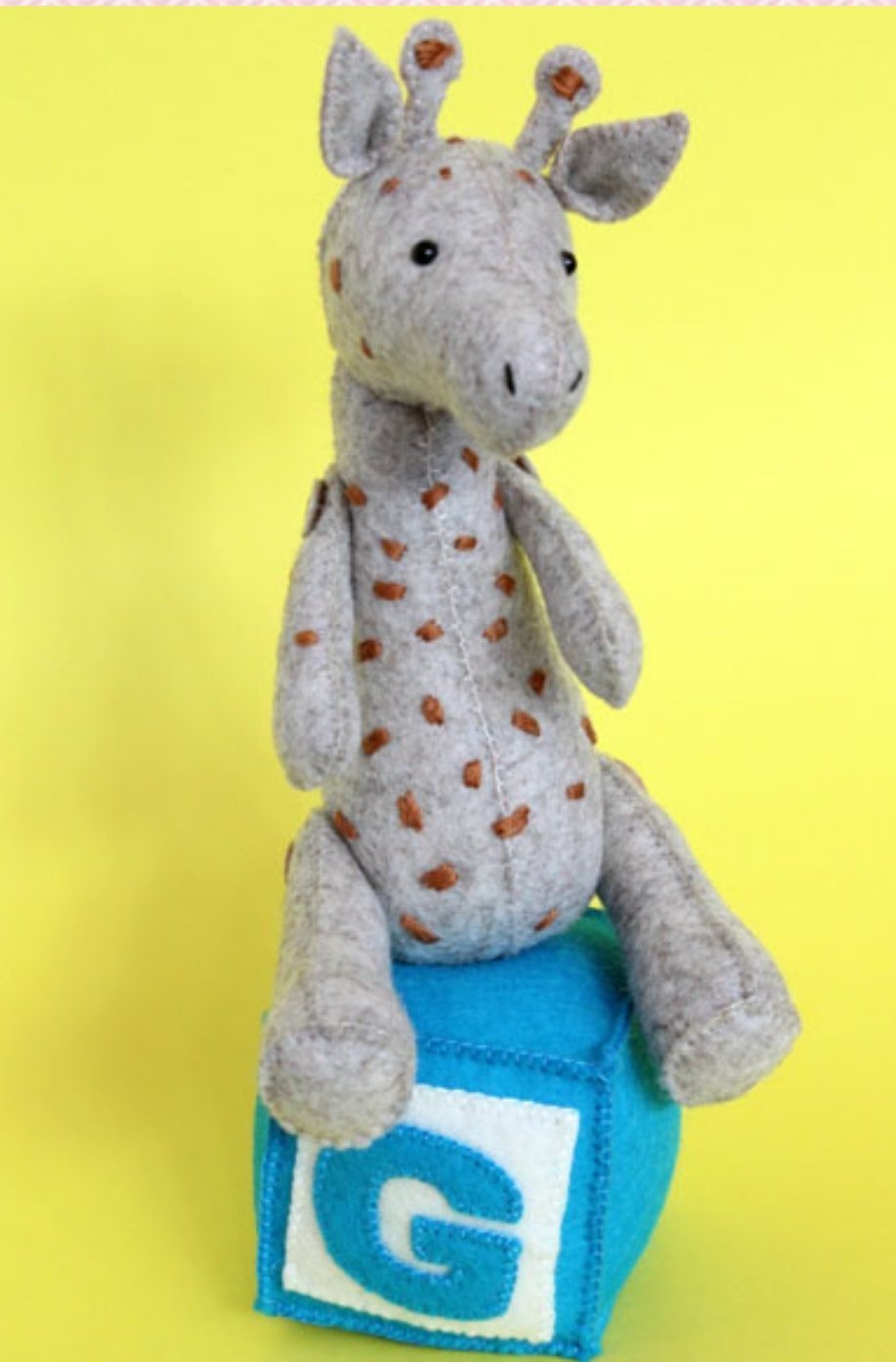 G is for Giraffe Pattern